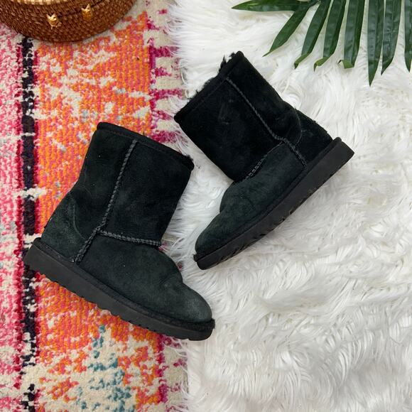 UGG Black Classic II Boot Kids Girls 10 Style 5251T Winter Snow Cozy Neutral - Picture 1 of 9
